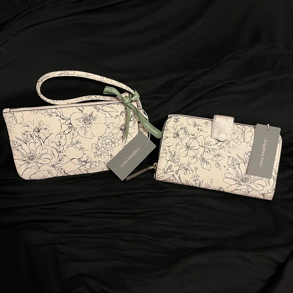 Vera Bradley Cream and Black Floral Wristlet & Wallet Set - Picture 1 of 14